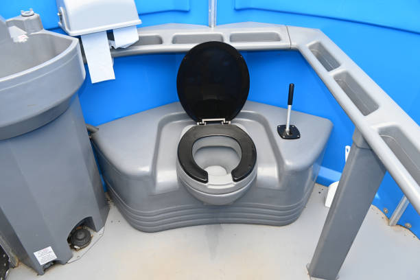 Portable bathroom rental in Warren, MI